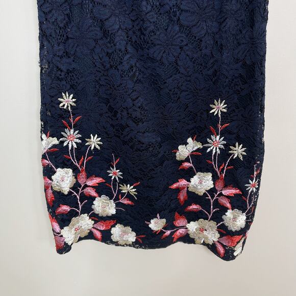 Roz & Ali Size 10 Navy Blue mbroidered Lace Floral Sheath Sleeveless Dress - Picture 4 of 10